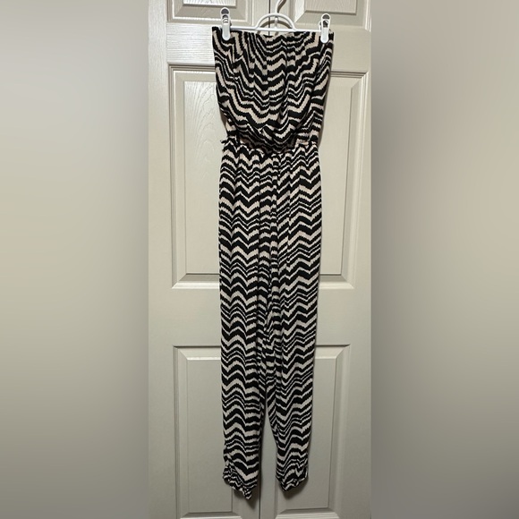 Women’s Jumpsuit - Picture 6 of 9